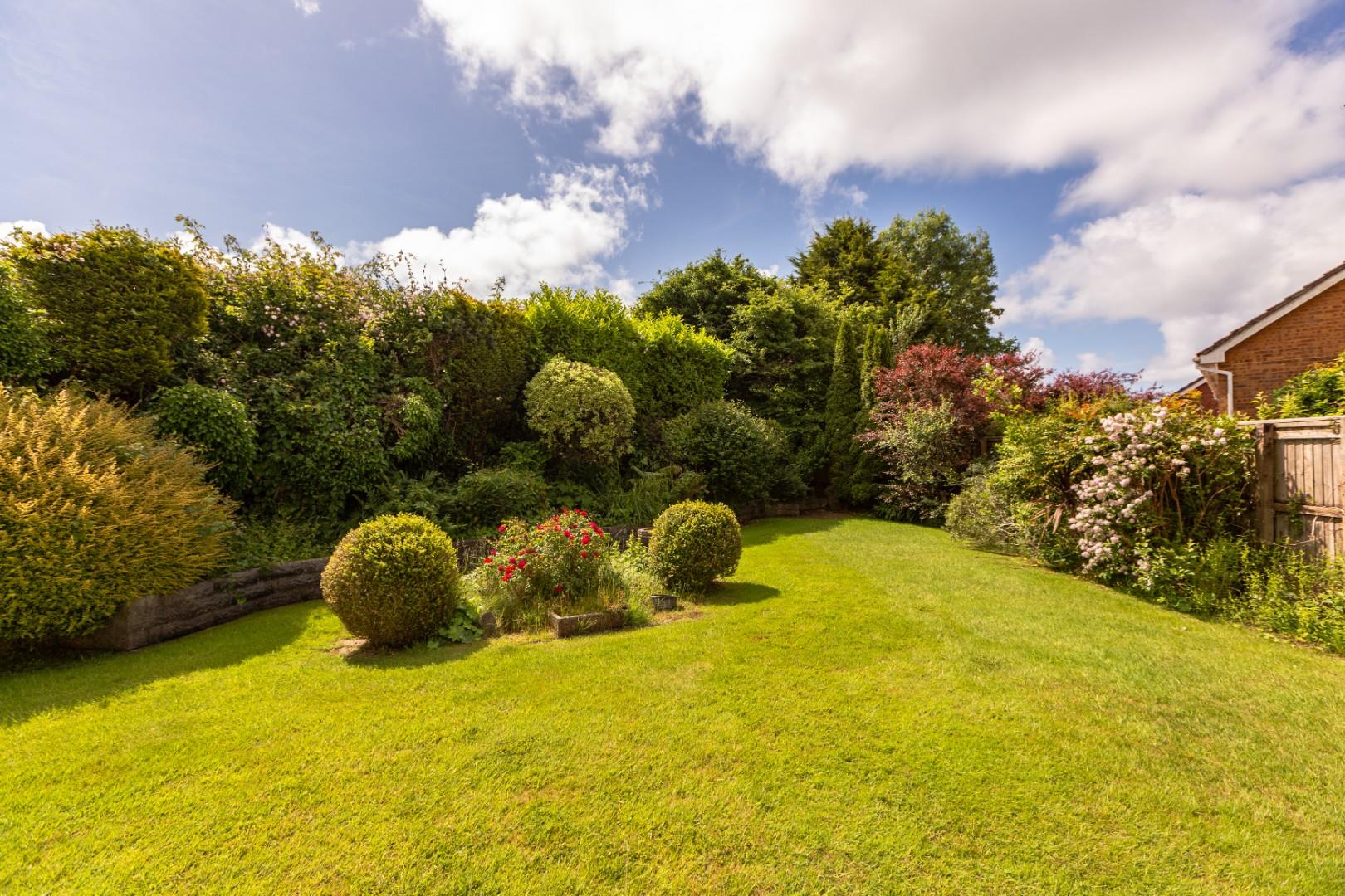 Ffordd Draenen Ddu, West Cross, Newton, Swansea, SA3 5RP